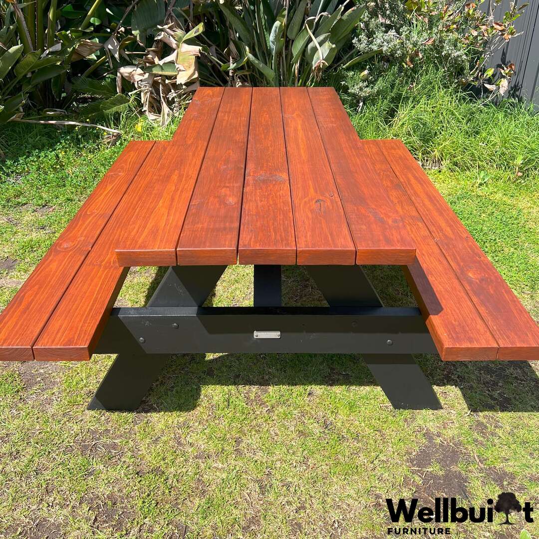 12Seater Garden PIcnic Table Setting