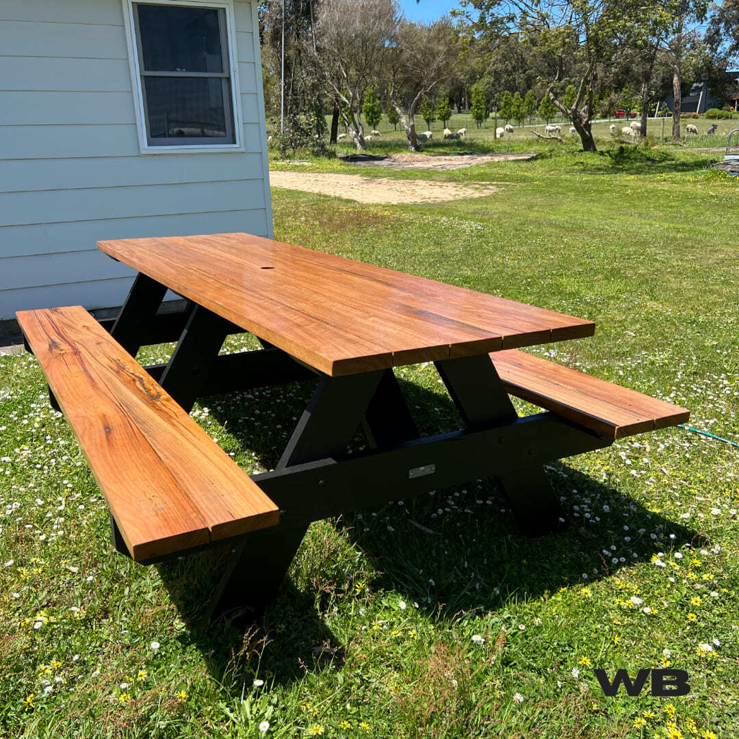 2.4m wood picnic table