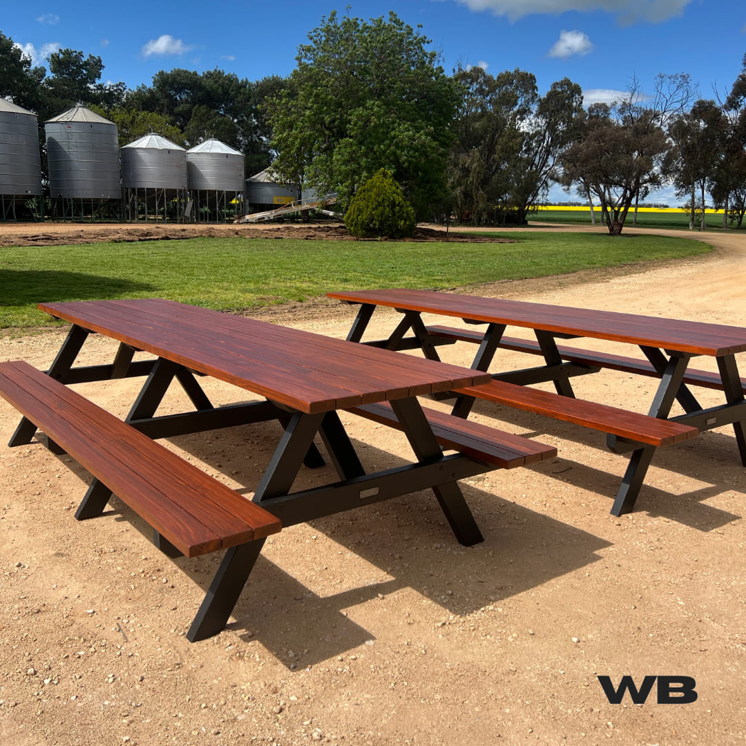 3.0m picnic bench table