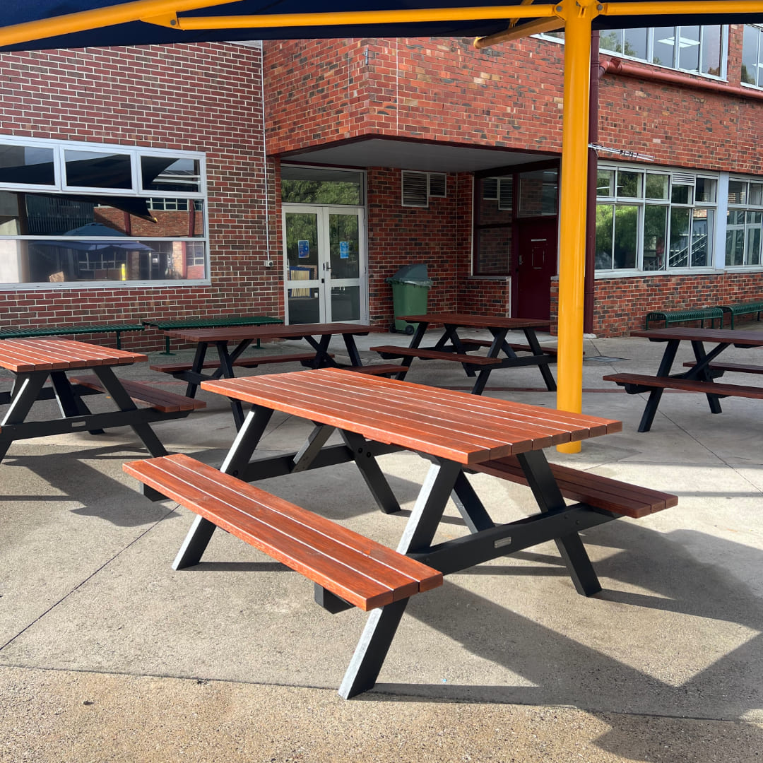handcrafted picnic table melbourne