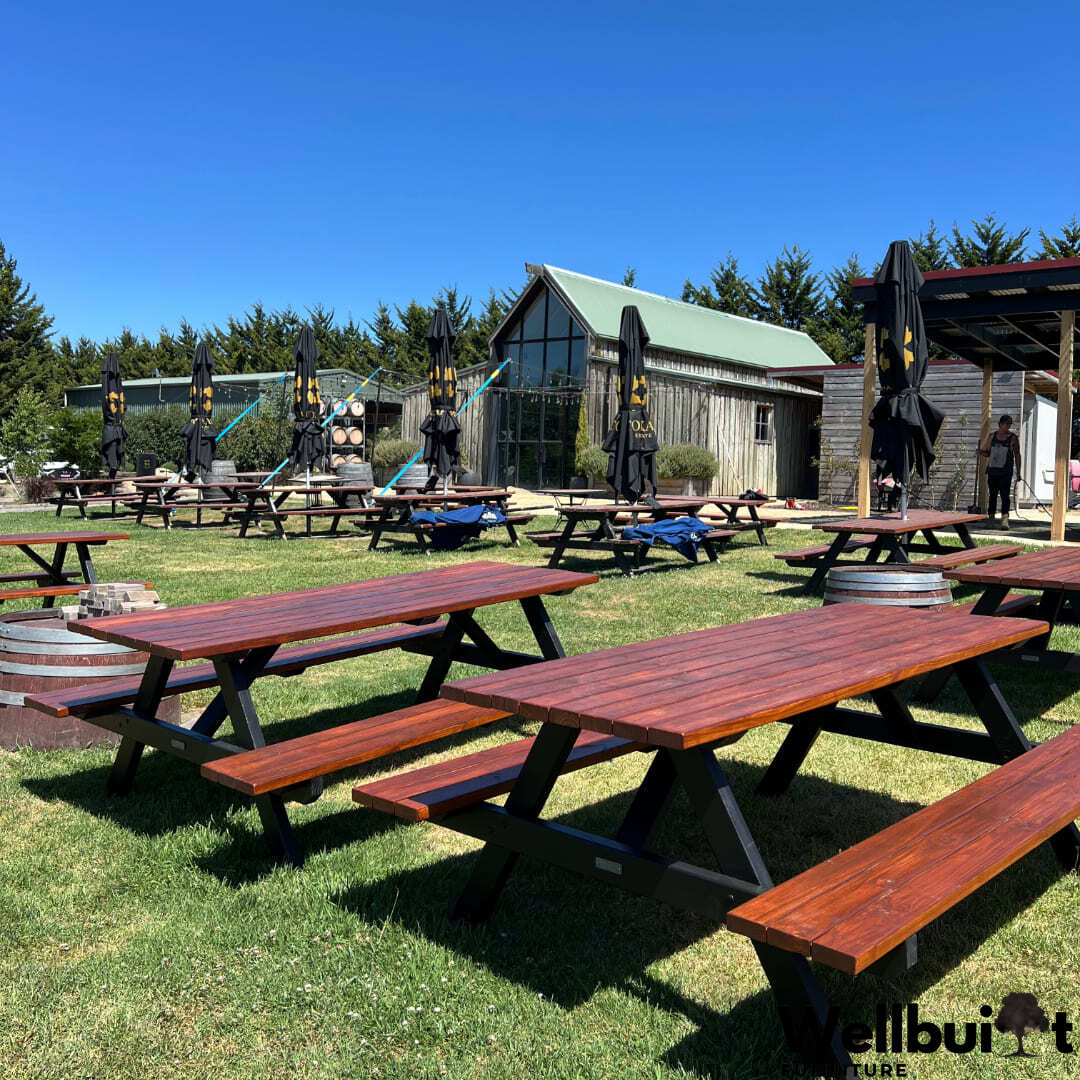 How to Choose a Picnic Table?