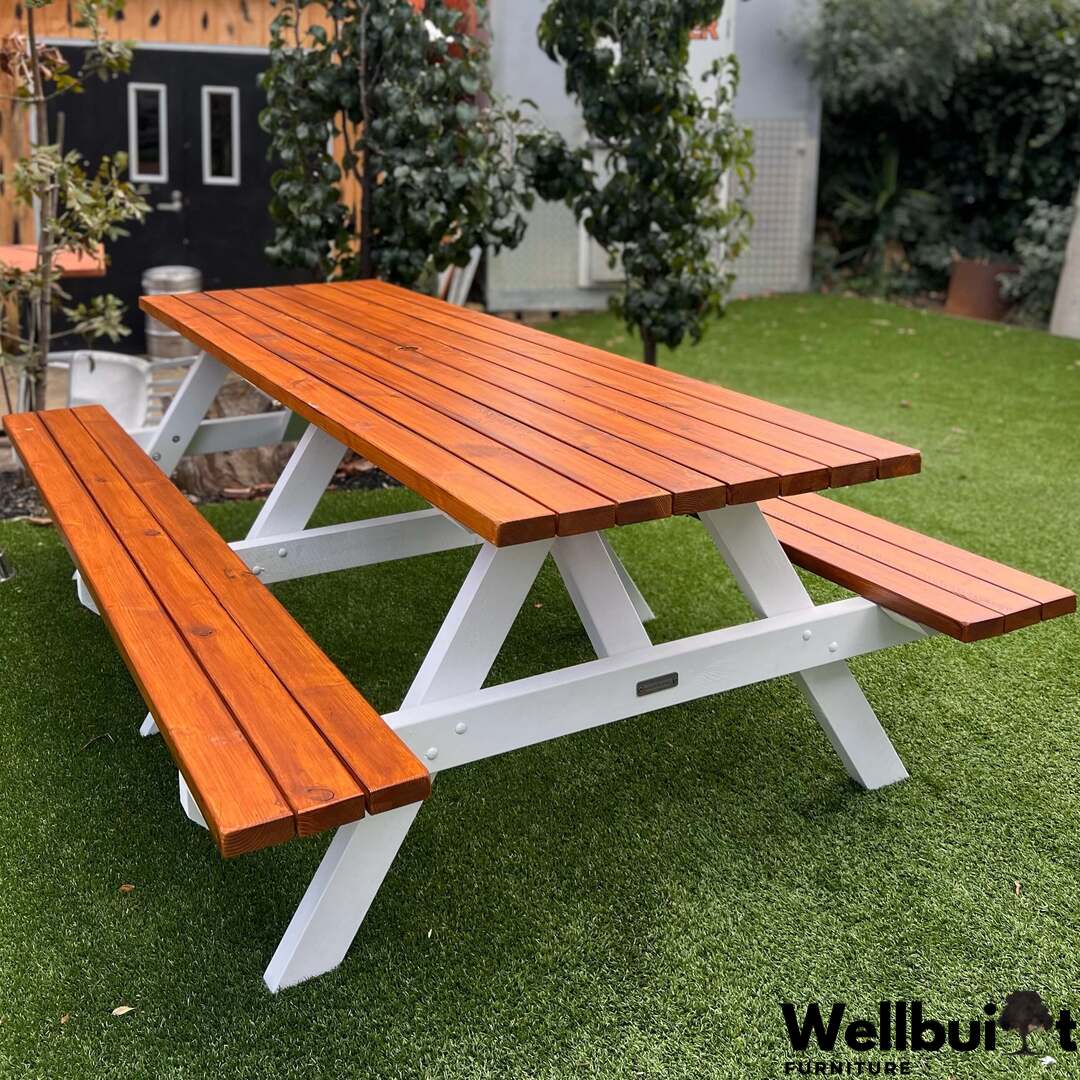 10Seater large picnic table