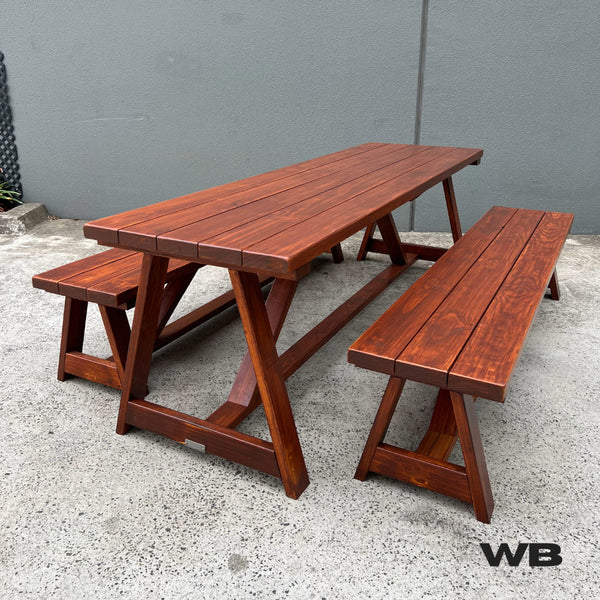 Solid Hampton Outdoor Table Set – Wellbuilt Table