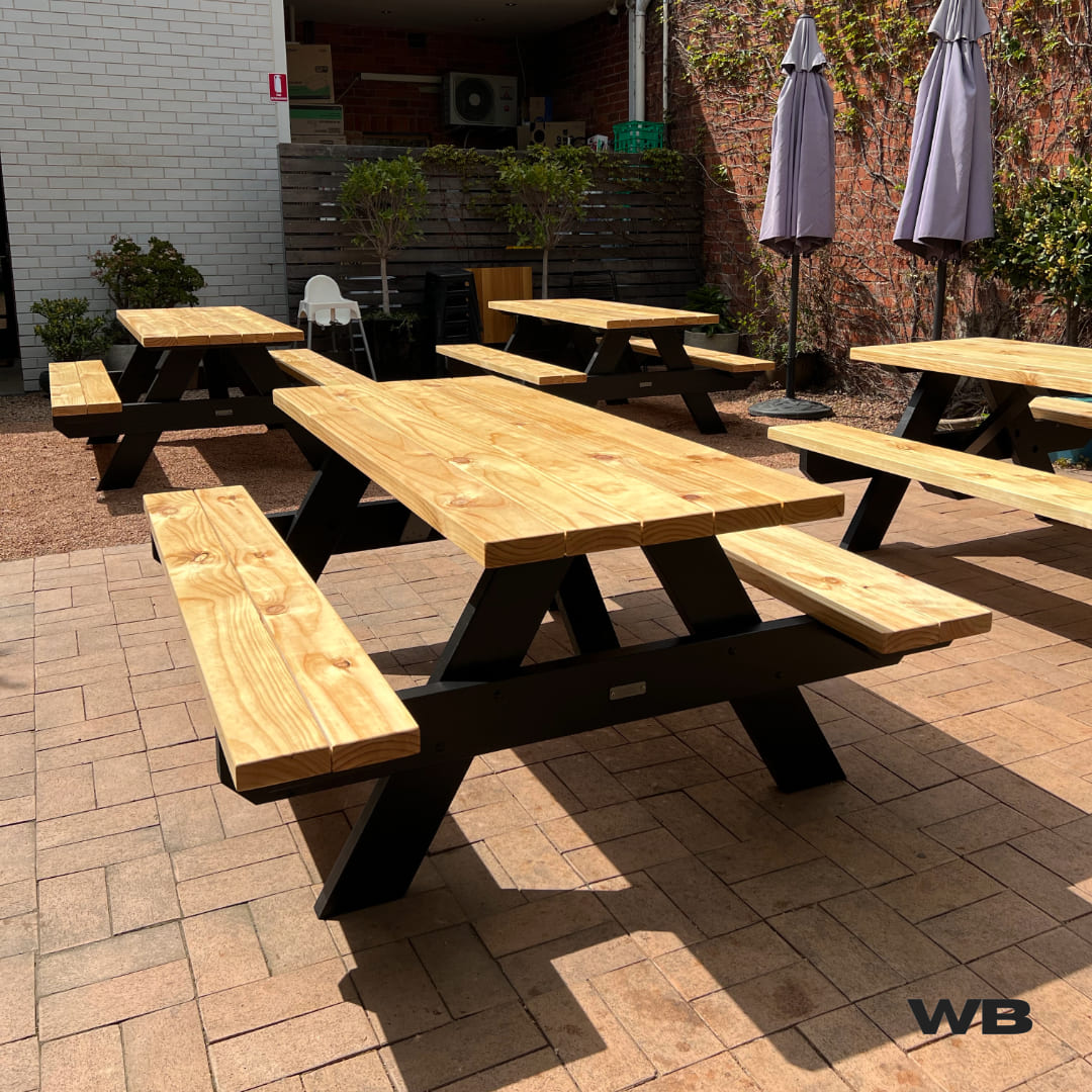 1.5m picnic bench table
