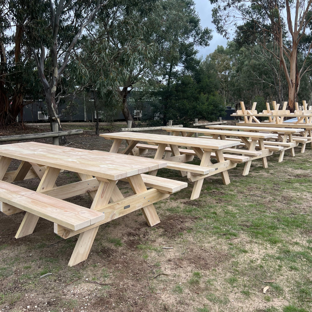 camping picnic table australia