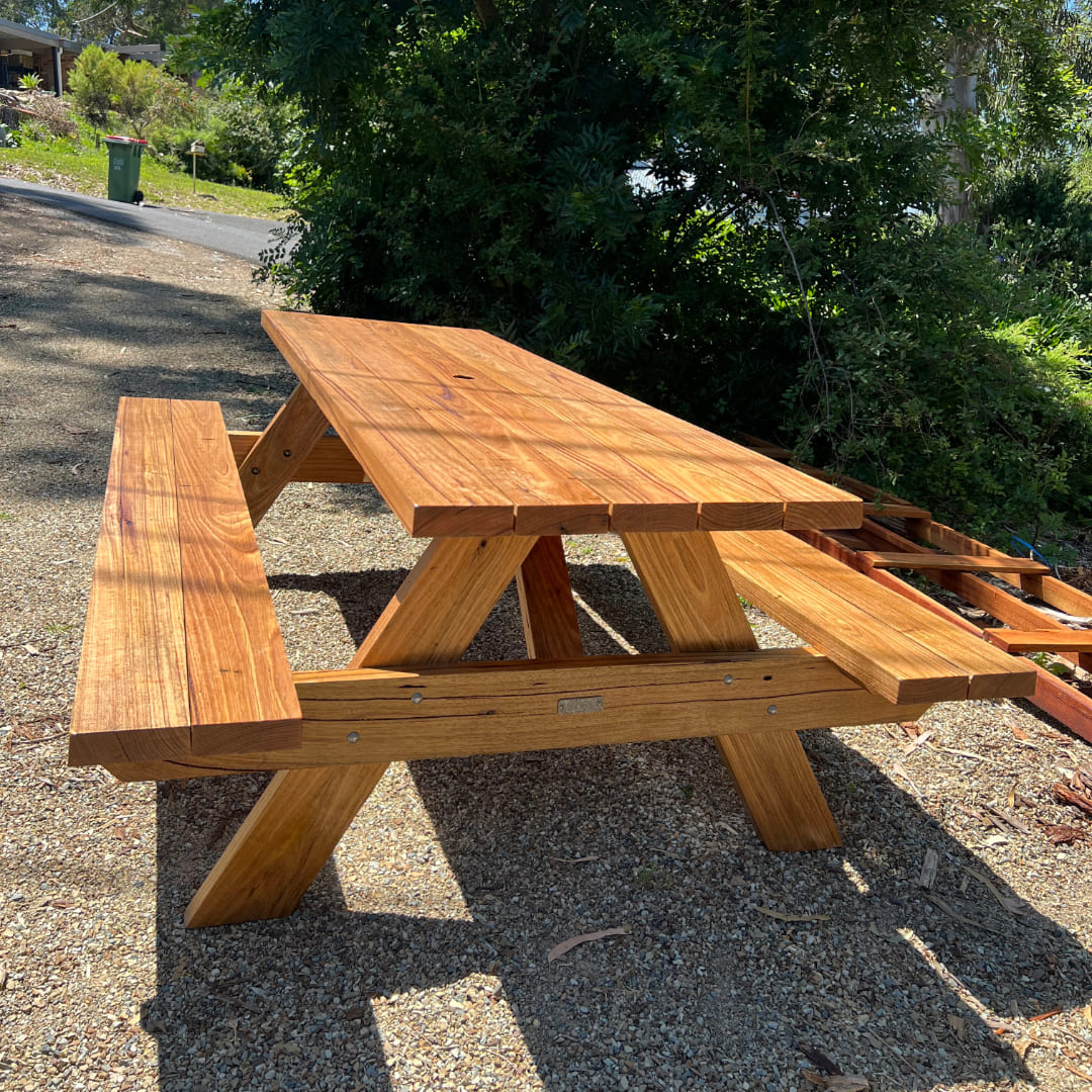 Handcrafted picnic table melbourne