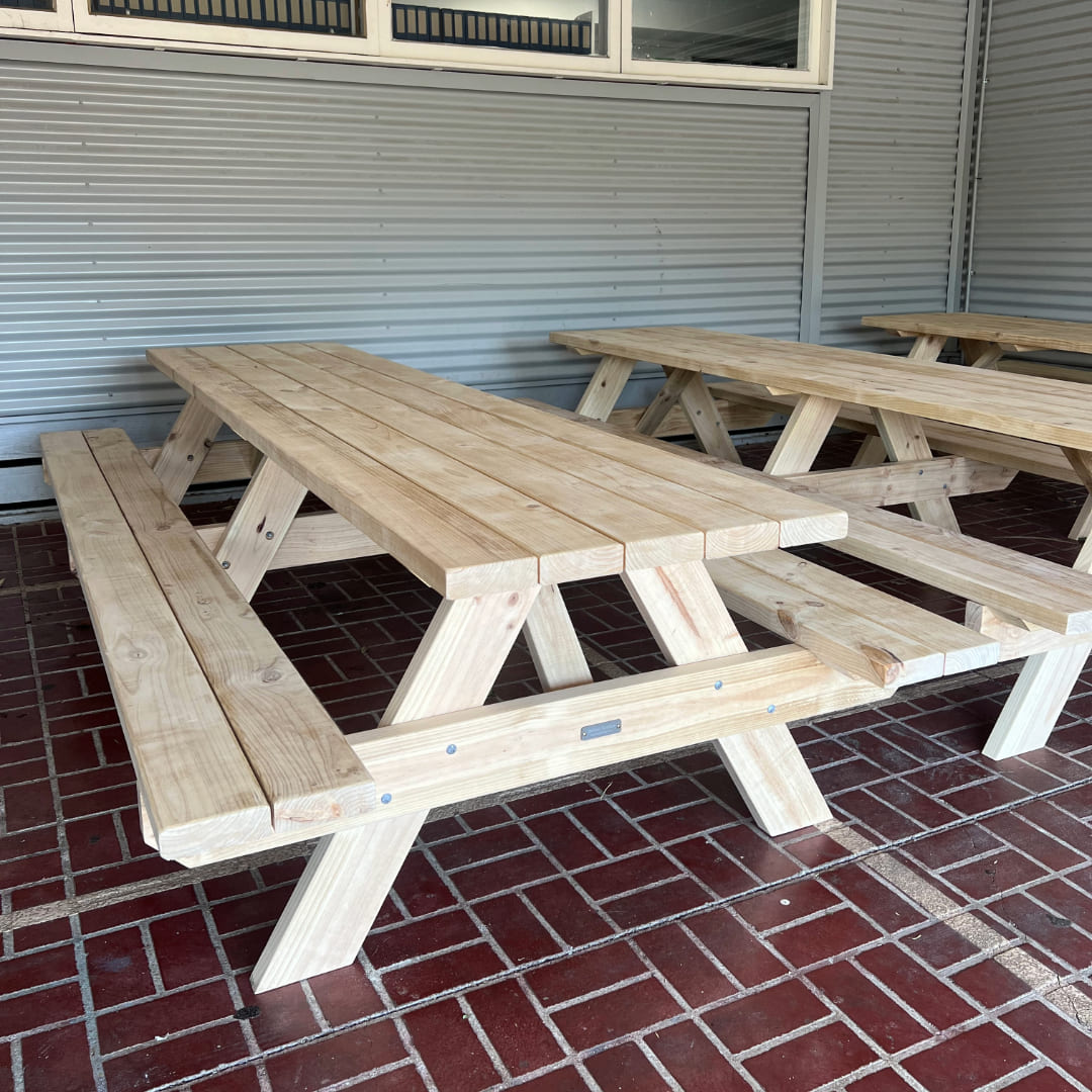 st albans north primary school timber picnic tables